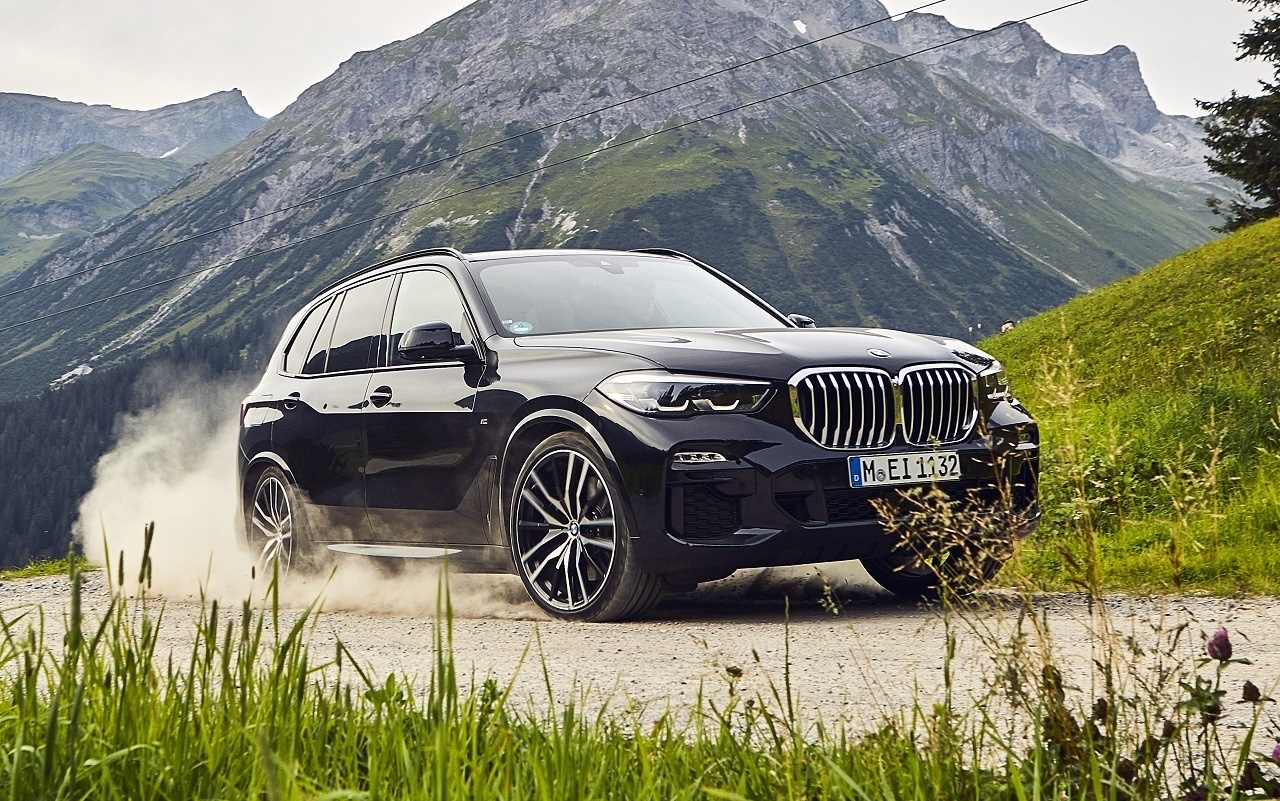 1. Дизайн BMW X5: как он выделяется на фоне конкурентов